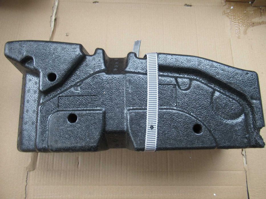 Zestaw narzędzi podnośnik trójkąt wkrętka komplet VW Caddy Skoda nowe