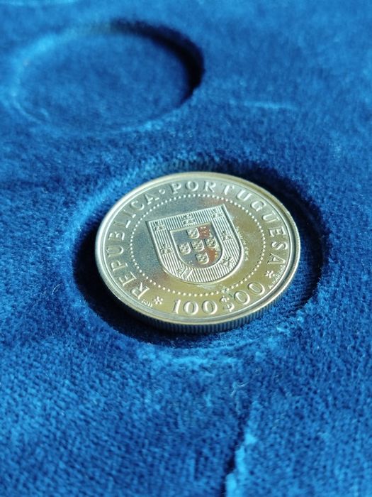 Moeda comemorativa de 100 Escudos- Restauração da independência