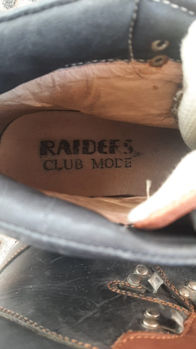 Botas de pele para caminhadas