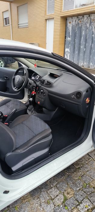 Renault Clio comercial 2008 1.5Cdi
Mês maio
