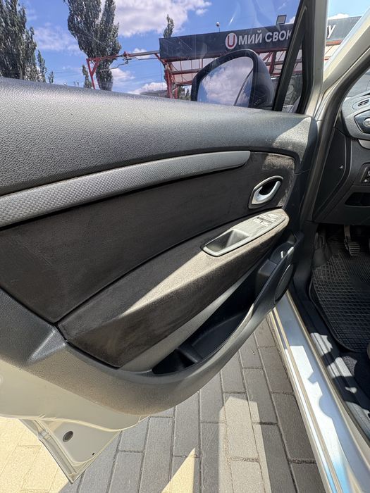 Renault grand csenic