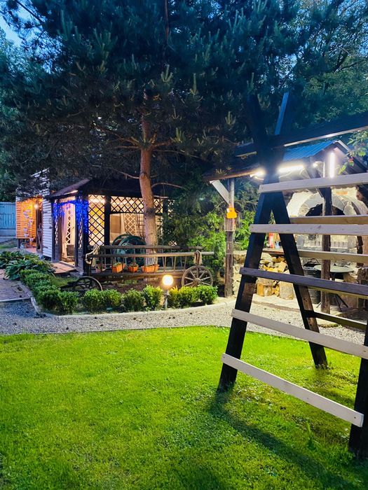 Сучасна еко- садиба з басейном чан баня