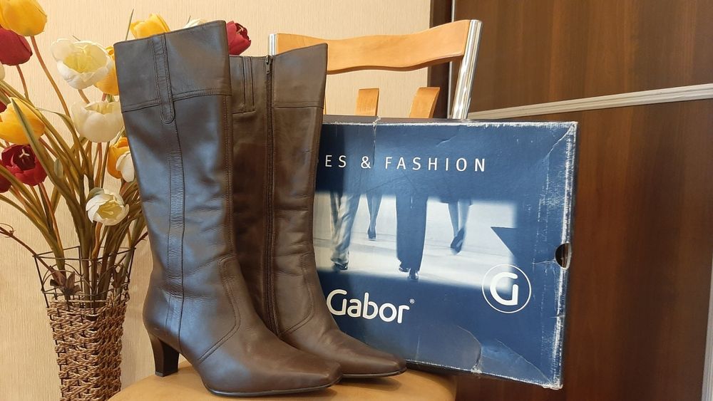 Жіночі демісезонні сапоги Gabor, розмір 39.