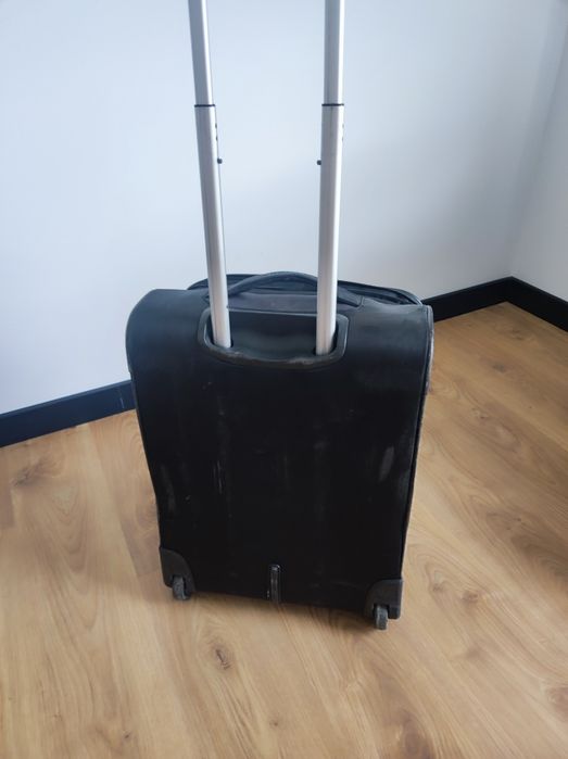 Walizka roncato kabinowa do samolotu używana czarna szara