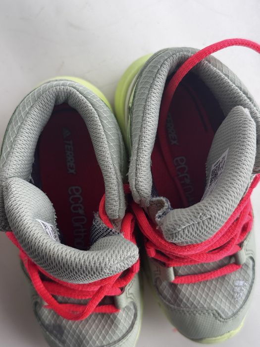 Продам детские сапожки adidas Gore-tex