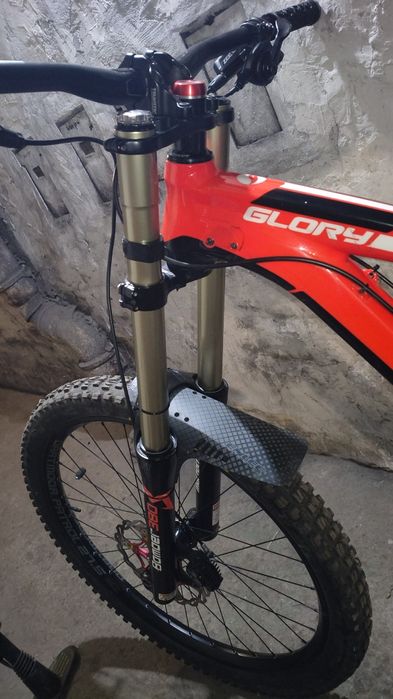 Giant Glory 2 2018 L