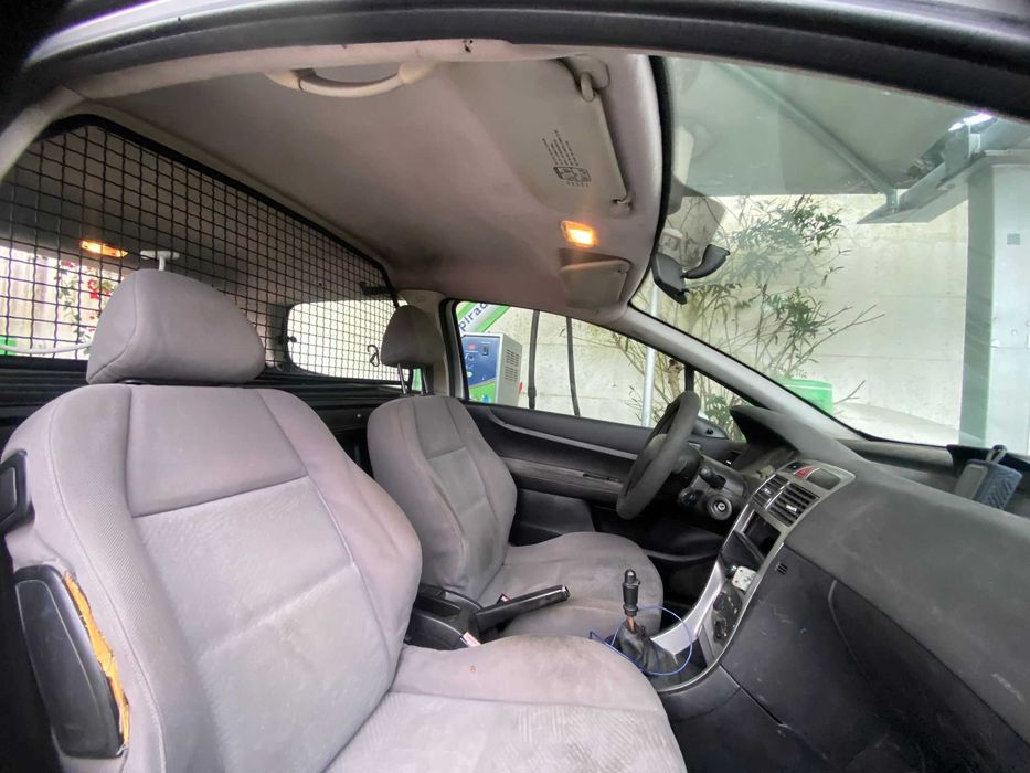 peogeot comercial 2003