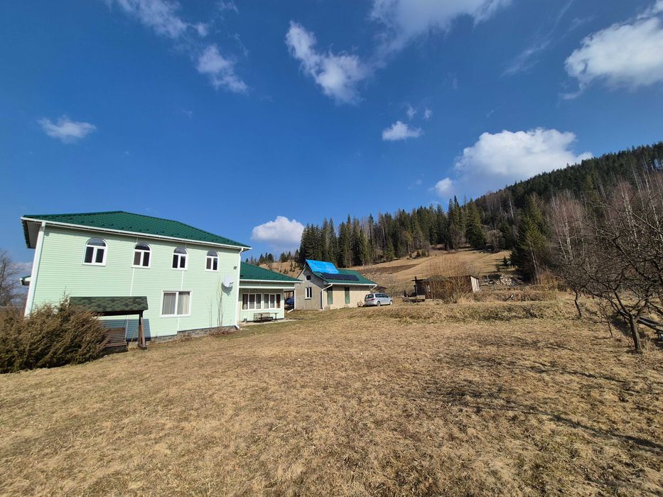 Продається садиба в мальовничому куточку Карпат с.Долішній Шепіт