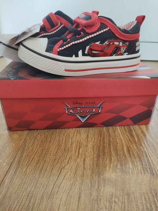 Trampeczki cars rozm 25
