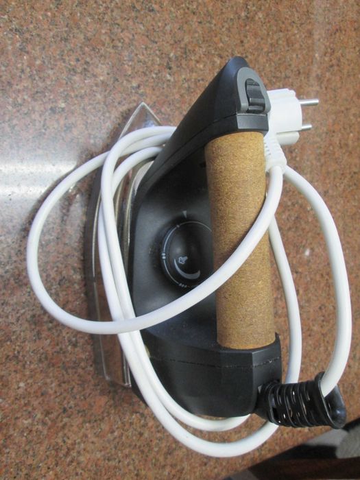 Ferro engomar TAURUS