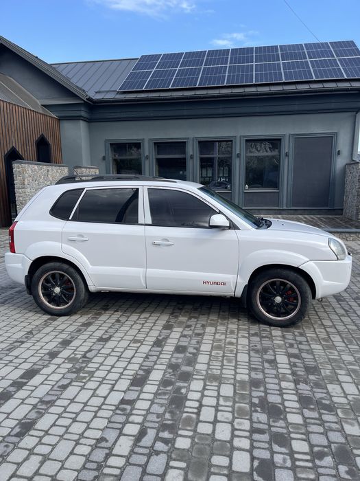 Продам Хюндай Туксон! Білий!