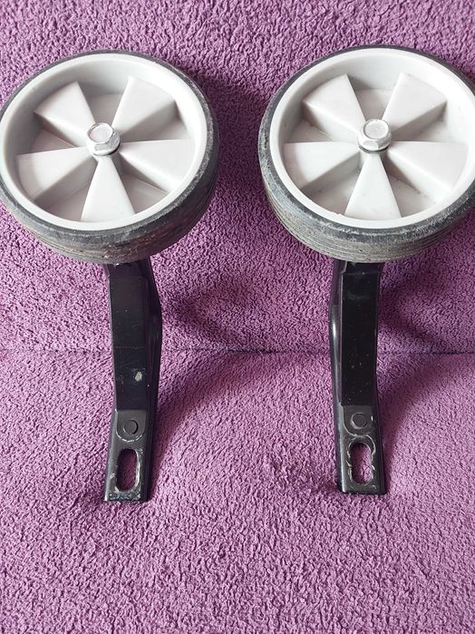 Kółka boczne do rowerka dziecięcego .