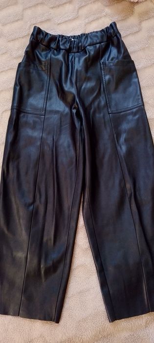 Штани з екошкіри на дівчинку