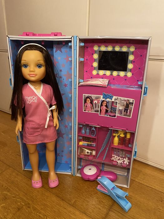 Boneca Nancy cabeleireira