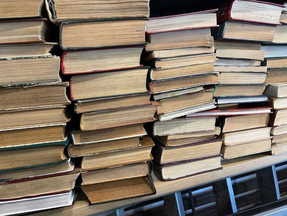 книги різні б у не дорого 35