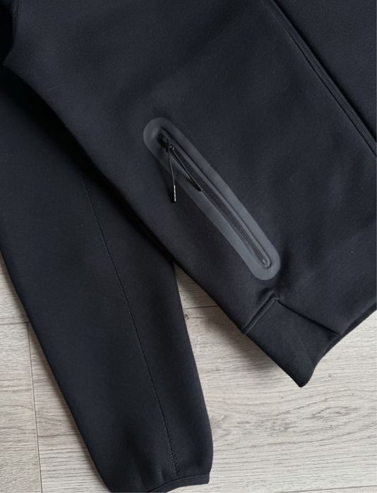 Зипка Nike Tech Fleece Windrunner теч