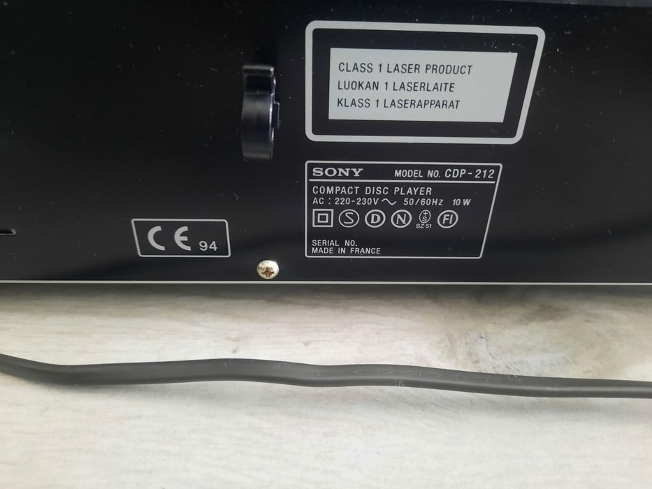 Sony odtwarzacz CD model  CDP-212