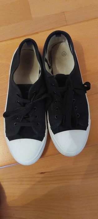 Trampki rozm. 37