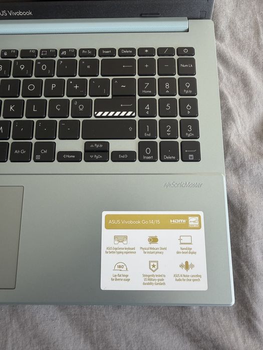 Portátil Asus Vivobook