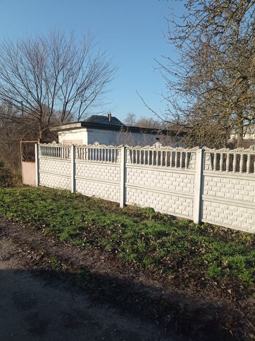 Помешкання біля річки. Село Брусилів.