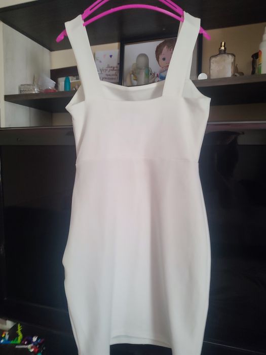 Ніжне біле плаття