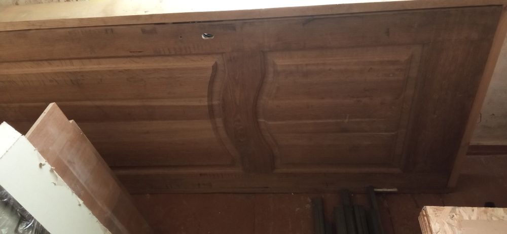 Дубовие   двери.