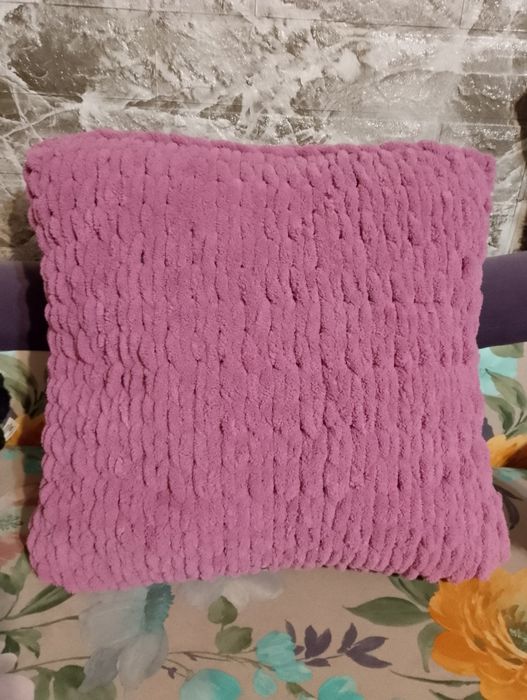 Подушка из пряжи Alize Pufi декоративная