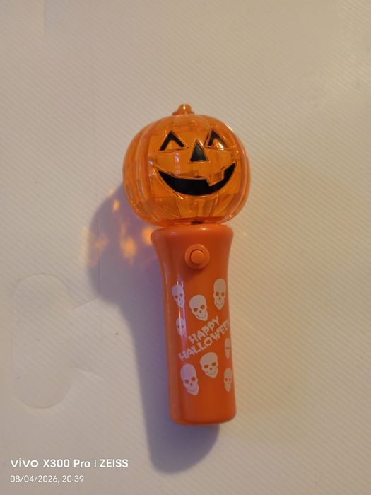 Świecąca latarka różdżka Halloween dynia czaszki gadżet LED