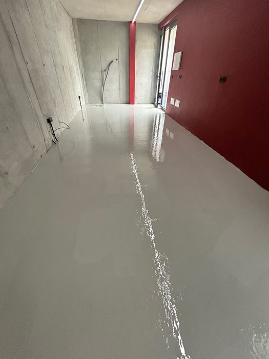 Transforme os seus pavimentos com Vcal Epoxy!