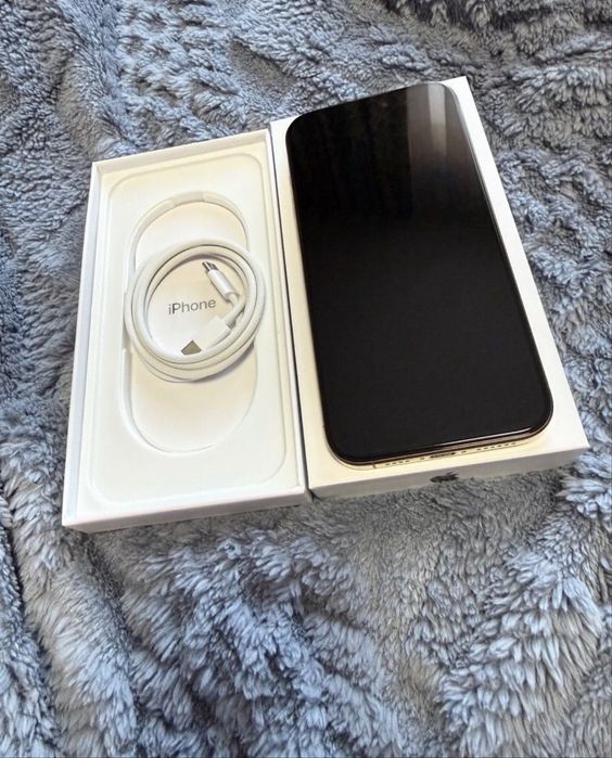 Продам iphone 16 pro max 512gb