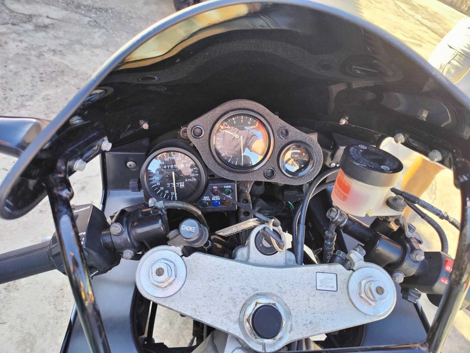 CBR 900RR Fireblade SC28