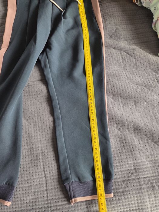 Spodnie dresowe śliski materiał Name It r.122cm 7lat gratis legginsy