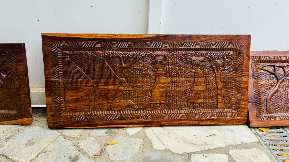 Painéis africanos em talha