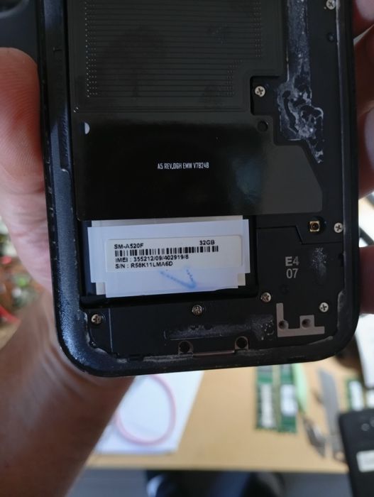 Samsung A5 e Huawei com avaria