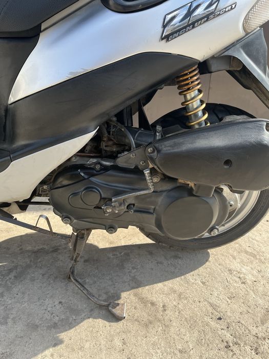 Скутер Suzuki zz inch up sport