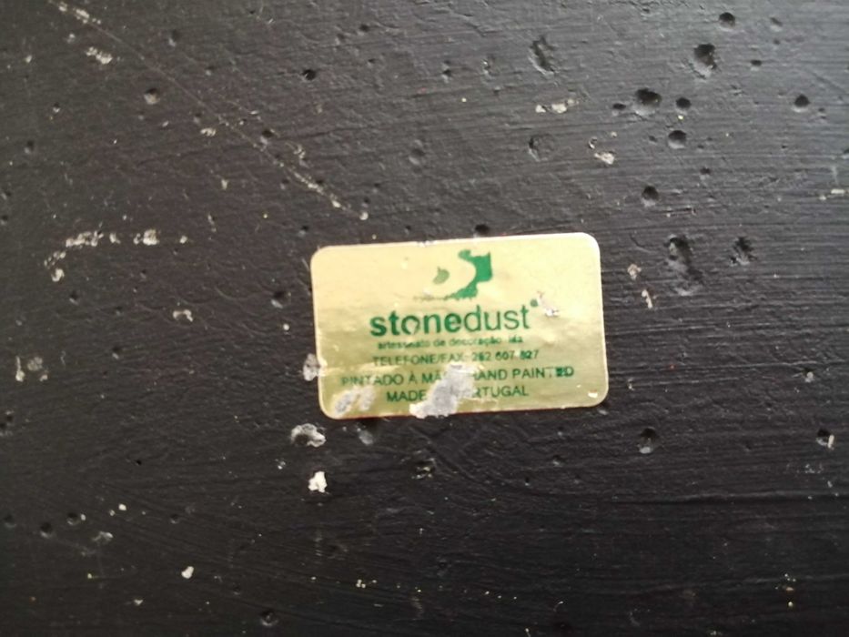 Cabeça de Buda pintada à mão