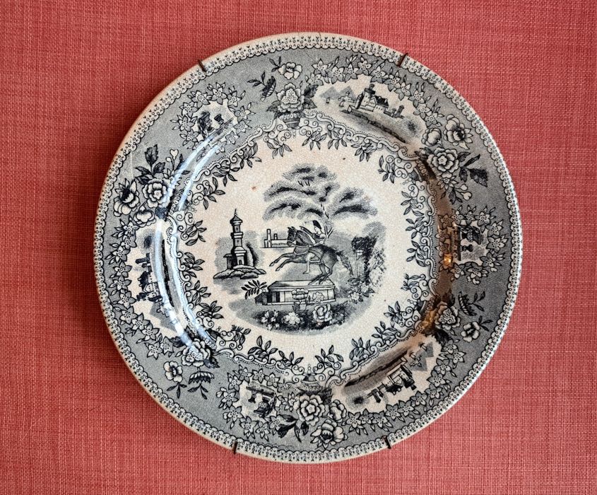Pratos antigos de colecção