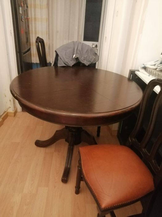 Conjucto de sala + cristaleira mogno macico 150€