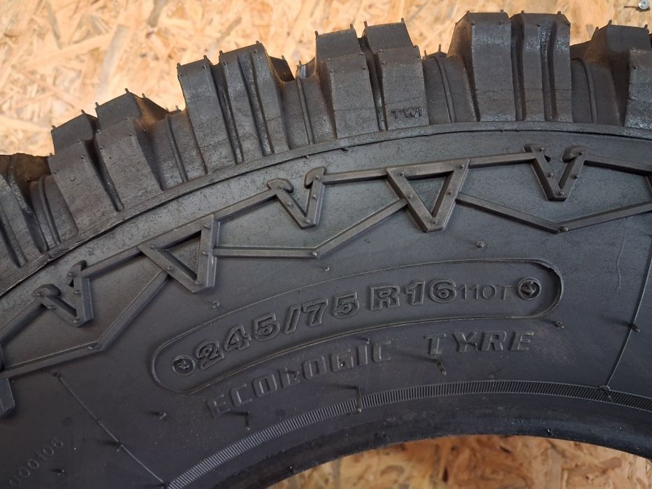 Opony terenowe 245 75 R16 Wrangler