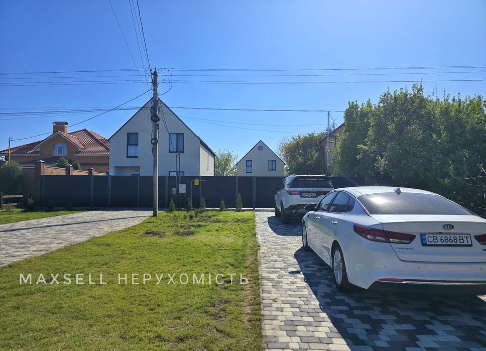 Продам окремий будинок на Козацькому проспекті за ціною таунхауса