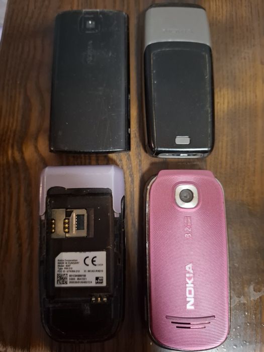 Кнопочные телефоны Nokia.