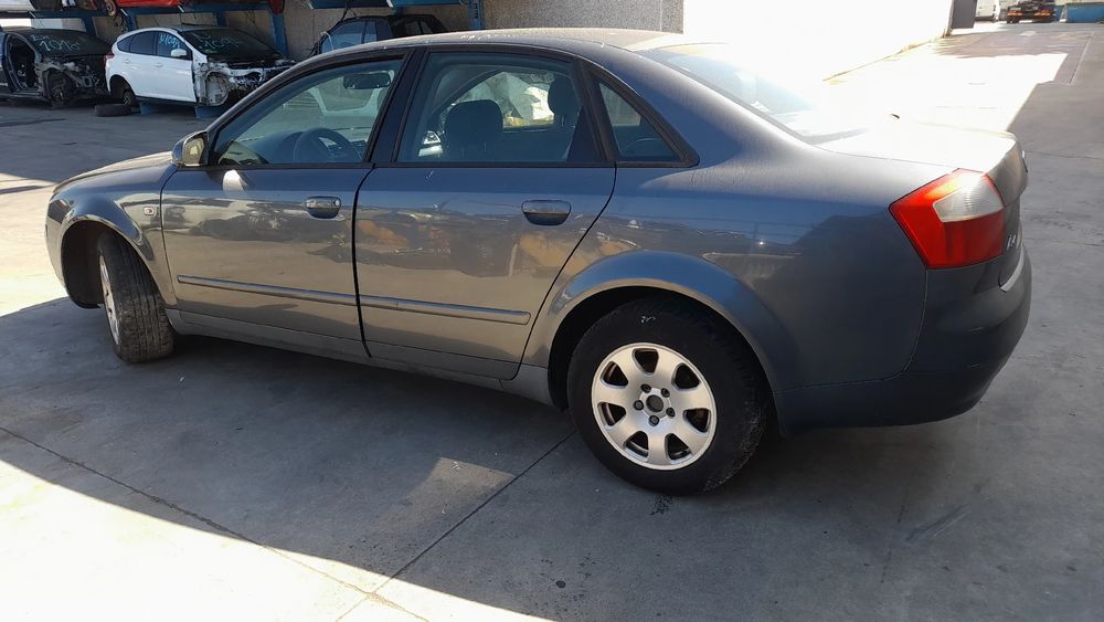 Para peças AUDI A4 (8E2, B6)