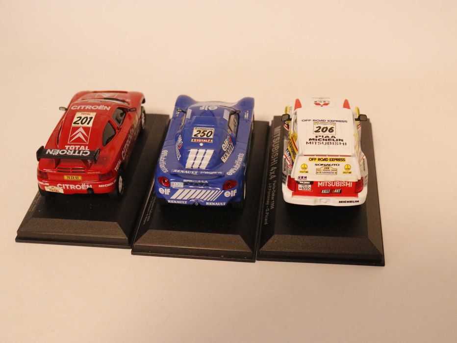 Vendo miniaturas  Rally Paris-Dakar da minha coleção Rally 1/43.  25€/un.