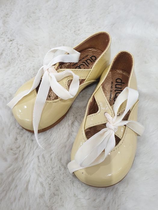 3 pares sapatinhos bebé