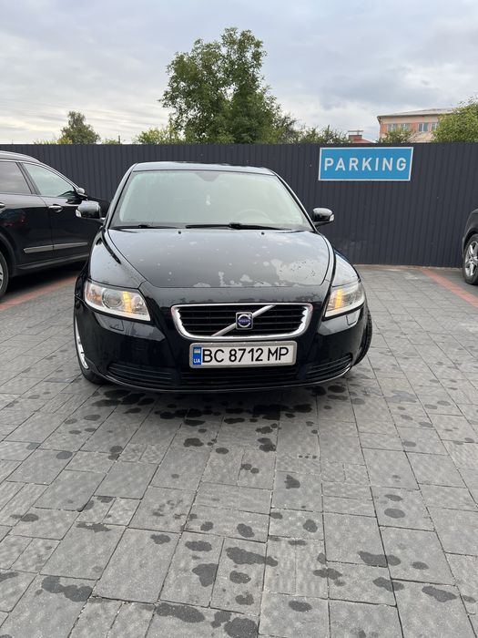 Volvo V40 1.6 бензин