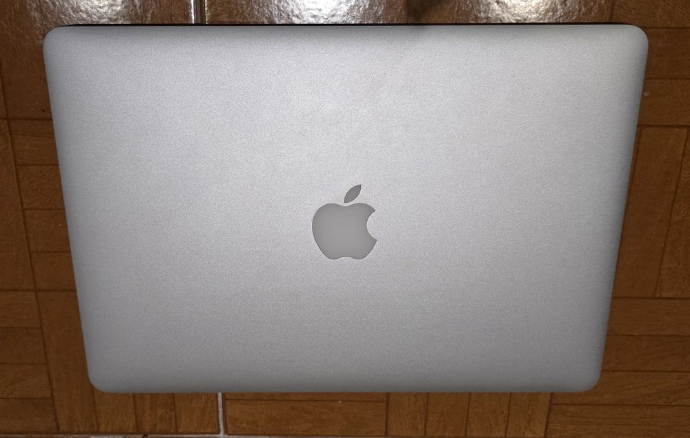 Macbook Air  2011