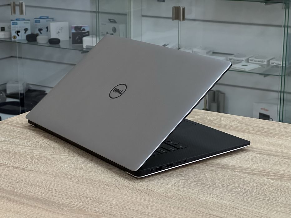 ТОП Dell Precision 5510 Quadro M1000 15.6" IPS i7-6820HQ 4ядра 16RAM