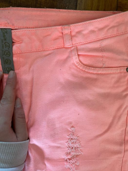 Calças primark rasgões