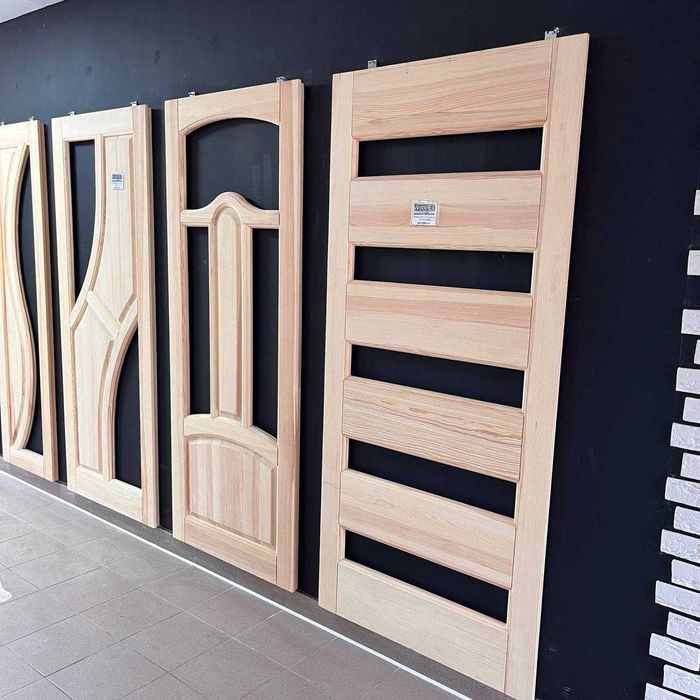 Двері дерев'яні, двері з дерева, двері з масиву сосни, різні моделі