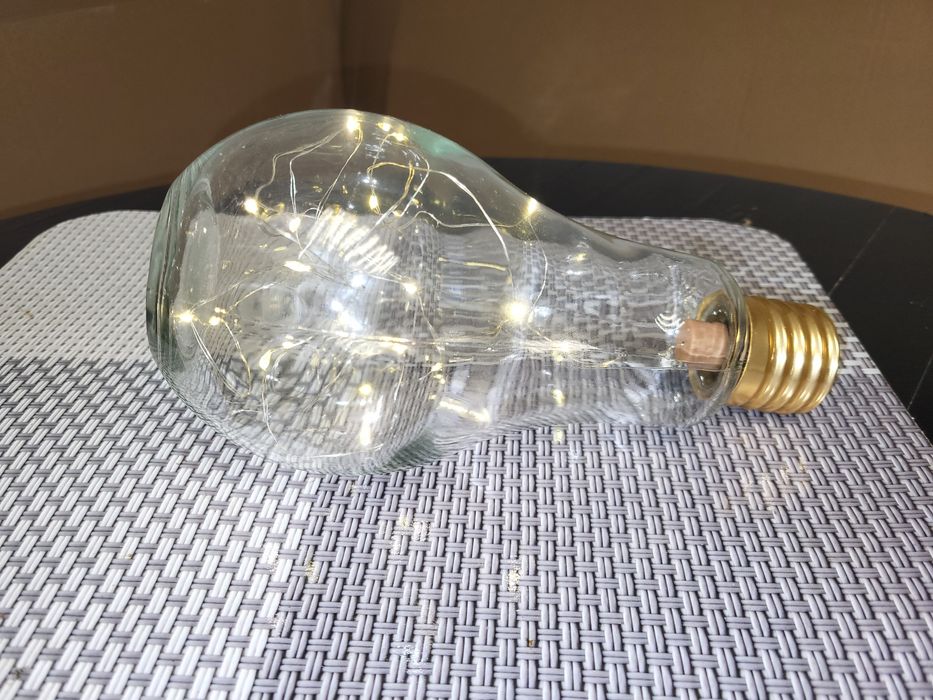Lampka żarówka dekoracyjna LED